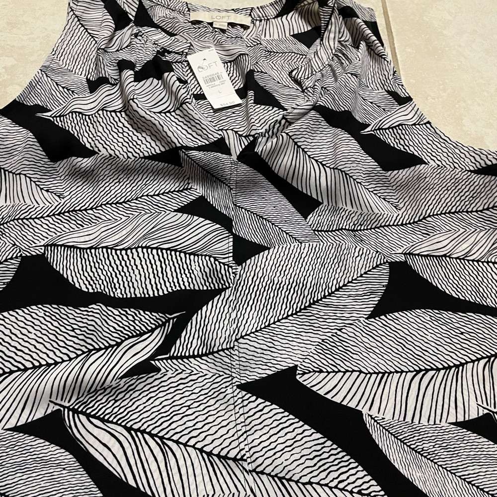NWT shell top - Picture 2 of 5